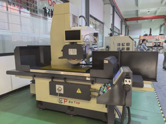 船舶用プレートのためのインテリジェントサーフェスグラインディングマシン、自動ホイールバランシング付き、工場価格対プロスグラインダー