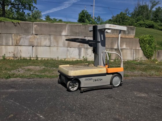 CROWN WAVE in Akron, OH, USA