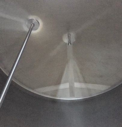 带搅拌器的立式储罐 8.000L