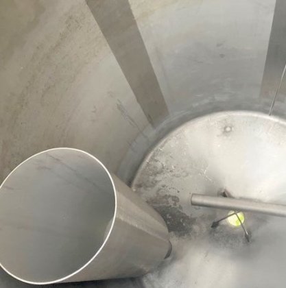 縦型タンク 770 L