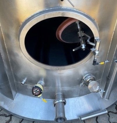 縦型断熱タンク 12.300L