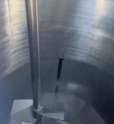 縦型断熱タンク 12.300L