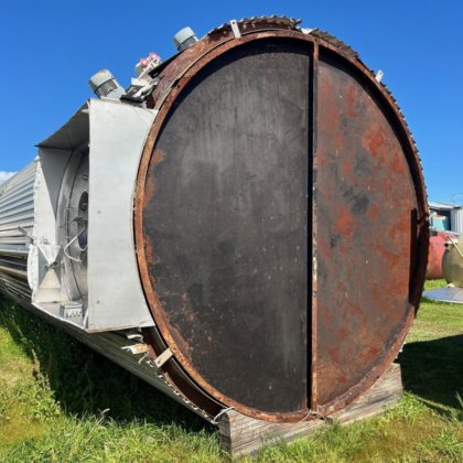 垂直断熱サイロタンク 102m3