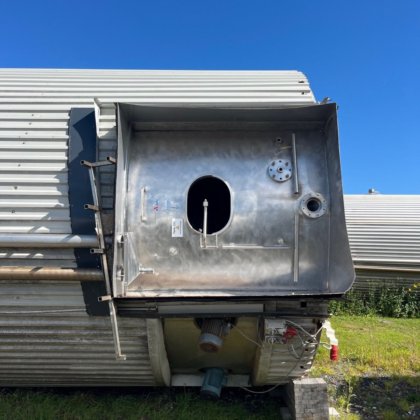 垂直断熱サイロタンク 102m3