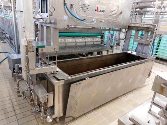 酪農チーズプレス工場