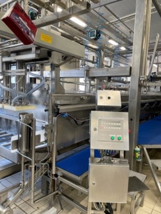 酪農チーズプレス工場