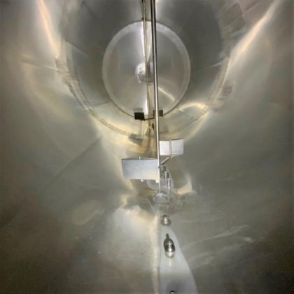 水平断熱タンク 20 m3