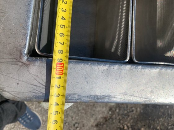 带奶酪模具的手推车