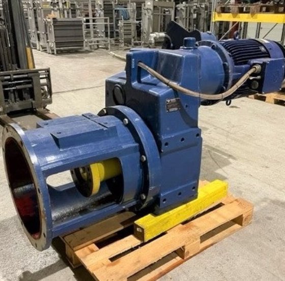 縦型サイロタンク 40.000L