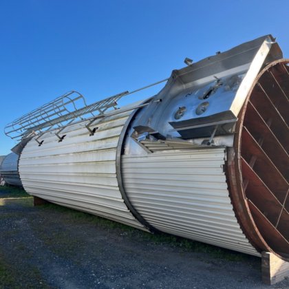 垂直断熱サイロタンク 120m3