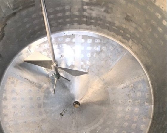 縦型タンク 2.500L