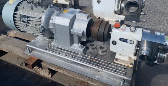 JEC 旋转凸轮泵 5.5 千瓦