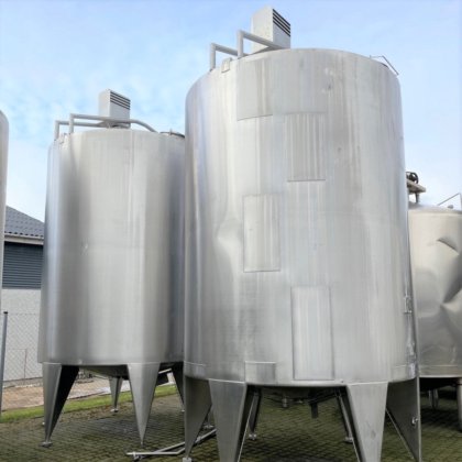 撹拌機付き垂直タンク 15.000L