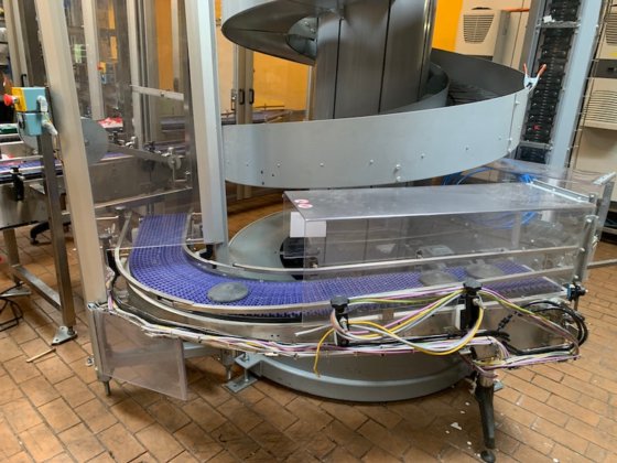 带模块化输送带的螺旋升降机