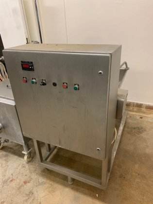 带搅拌的小型奶酪桶