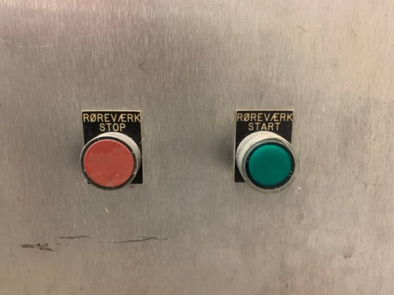 带搅拌的小型奶酪桶