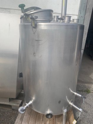 Serbatoio verticale 800L