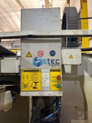 2004 CENTRO DE USINAGEM ROMI