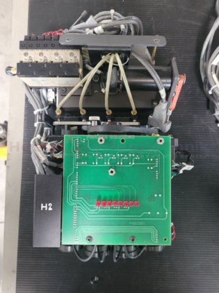 Cabeçote universal de 4 fusos