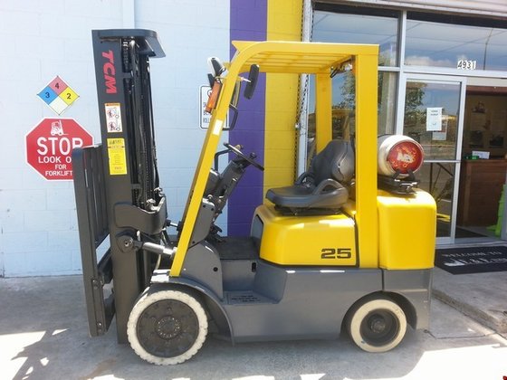 2006 TCM FCG25-3HL LP Gas