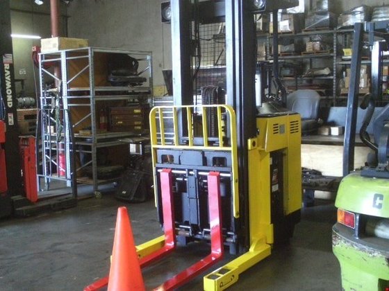 2000 Hyster N40XMR Electric Electric