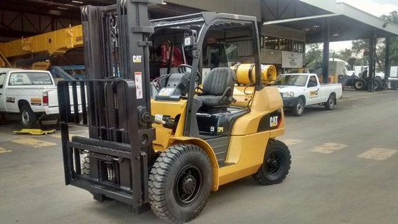 2012 Cat P8000 LP Gas