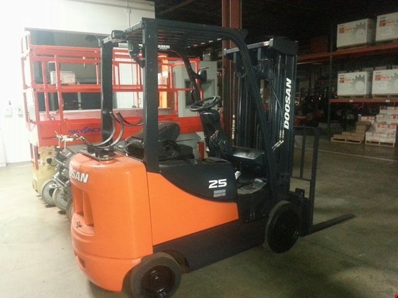 2011 Doosan GC25P-5 LP Gas