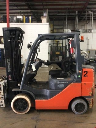 2009 Toyota 8FGCU30 LP Gas