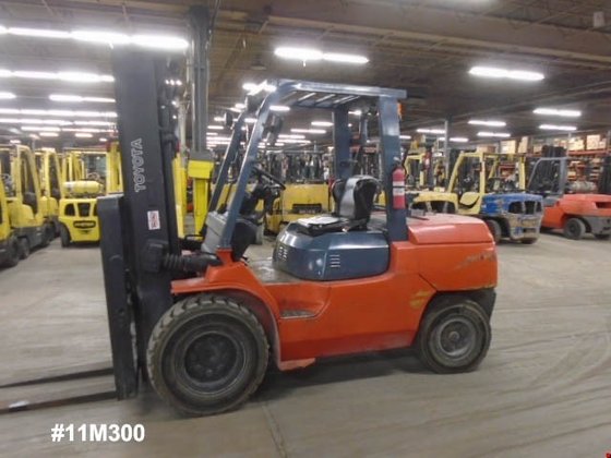 2009 Toyota 7FGUA50 Diesel Pneumatic