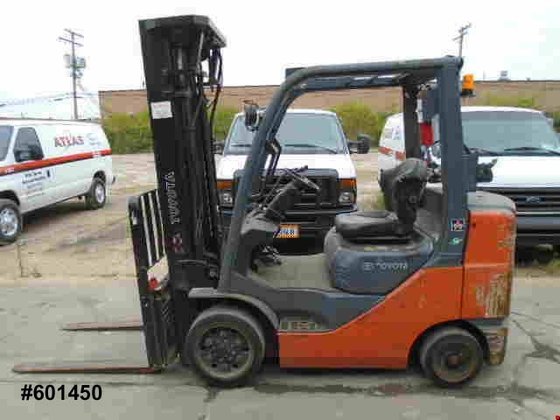 2009 Toyota 8FGCU30 LP Gas