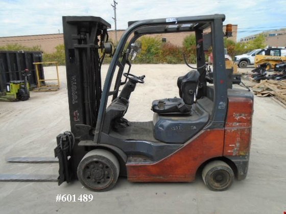 2009 Toyota 8FGCU30 LP Gas
