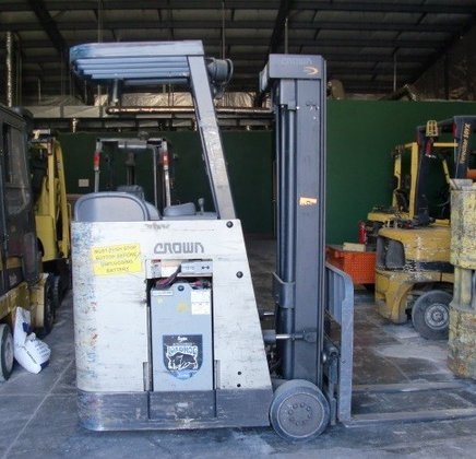 2005 Crown RC3020-30 Electric Cushion