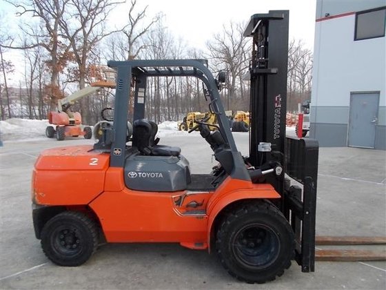 2010 Toyota 7FGAU50 LP Gas