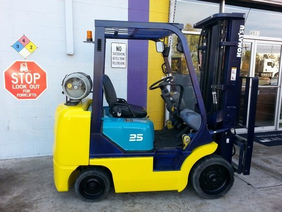 2002 Komatsu FG25ST-12 LP Gas