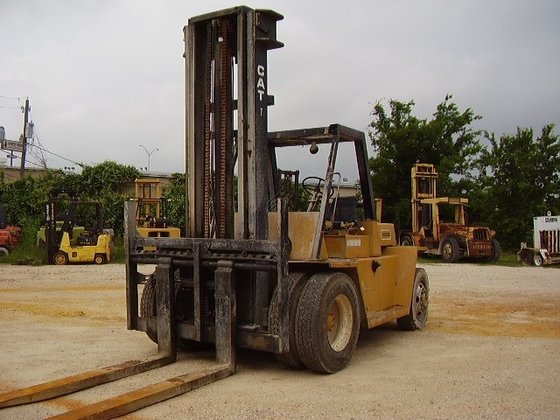 1989 Cat V225B Diesel Pneumatic