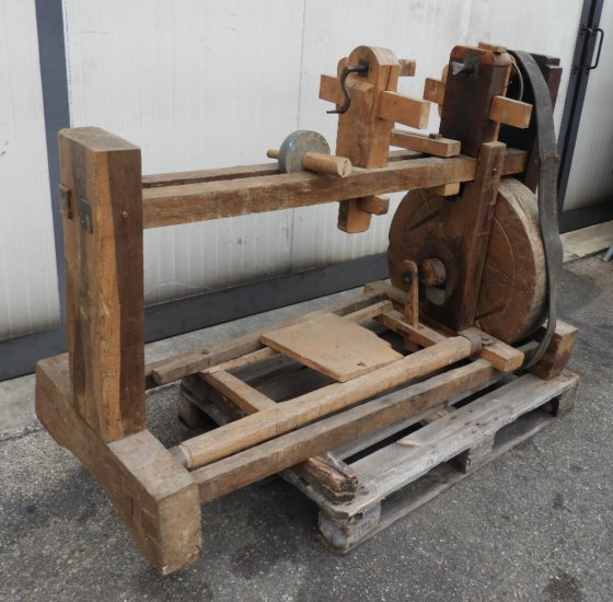 Tornio a pedale da legno