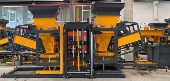 BS-42 ブロック、レンガ、舗装材製造機