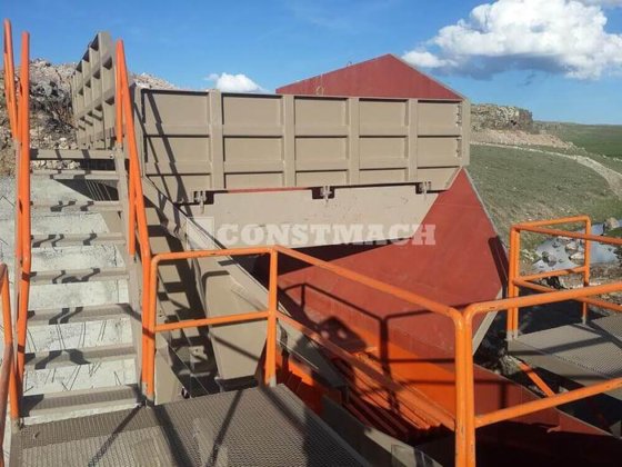 振動フィーダー