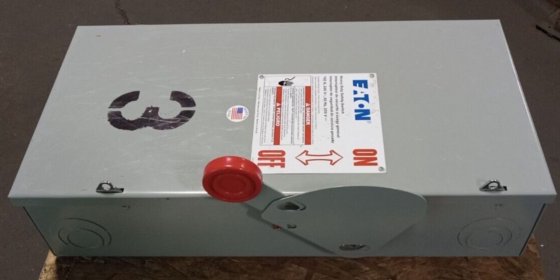 EATON 100 AMP SAFETY SWITCH DISCONNECT 3 POLE FUSIBLE 240 VAC 250 VDC