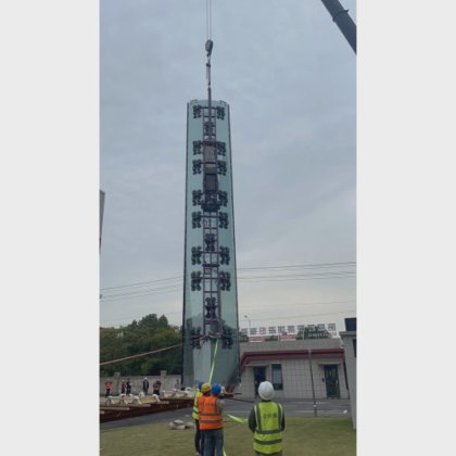 最大のキャンバーグラスユニットの設置リフター