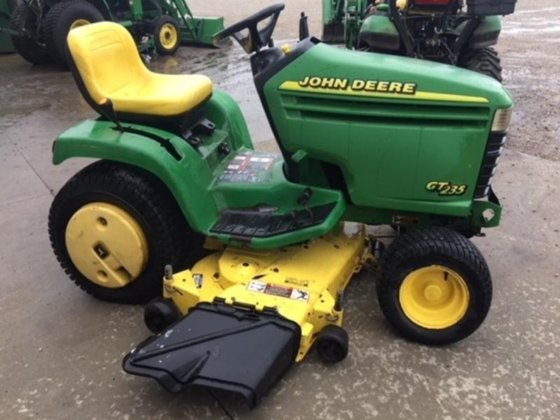 1999 John Deere Gt235 In Rosebush Mi Usa 1999 John Deere Gt235 In