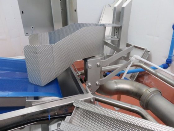 クローネン ボルテックス 16レーン パイプ洗浄ライン