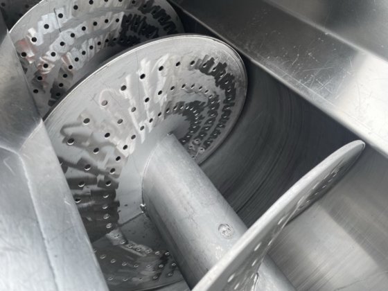 穴あきねじ攪拌機