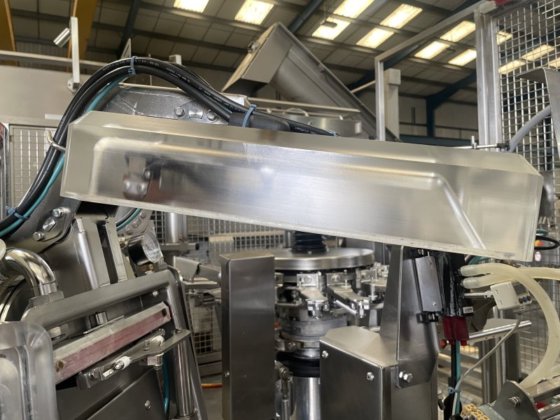 Leepack 旋转真空灌装封口机