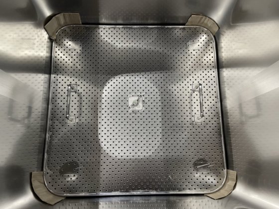 带阀门的周转桶