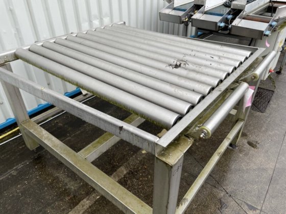 C85. ローラーコンベヤ