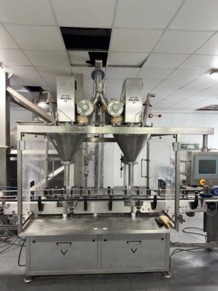 粉末とカプセルを生産する工場の内容物。