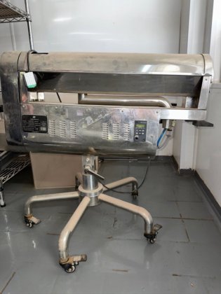 粉末とカプセルを生産する工場の内容物。