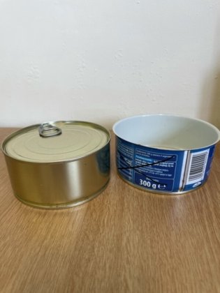 肉の缶詰工場の完全な内容