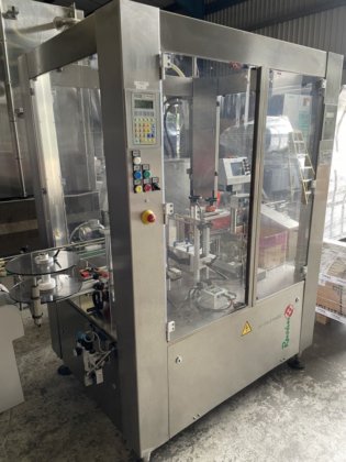 小型ボトル用キング6ヘッドボトリングライン